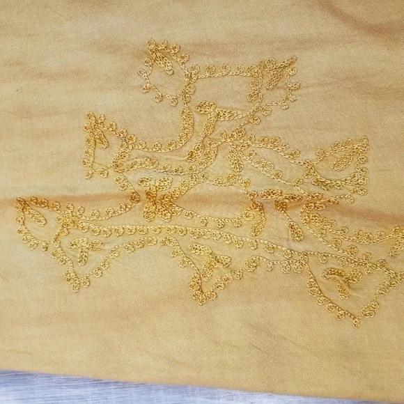 V-I-Petites Yellow Sleeveless Embroidered Maxi Dress Womans M/M - Picture 3 of 9